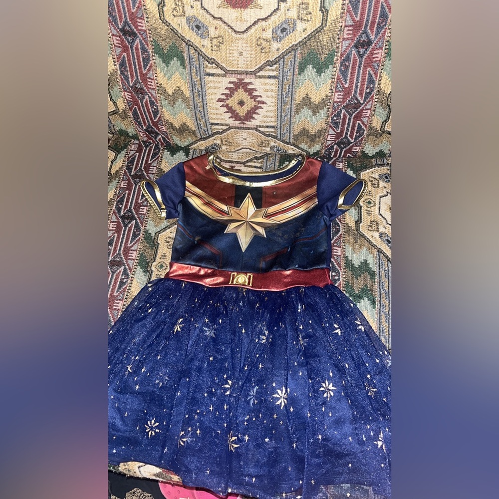 Size  girls 4/5 Wonder Woman costume